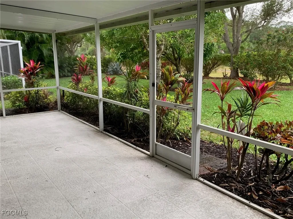 1909 W Crown Pointe Boulevard Naples FL 34112