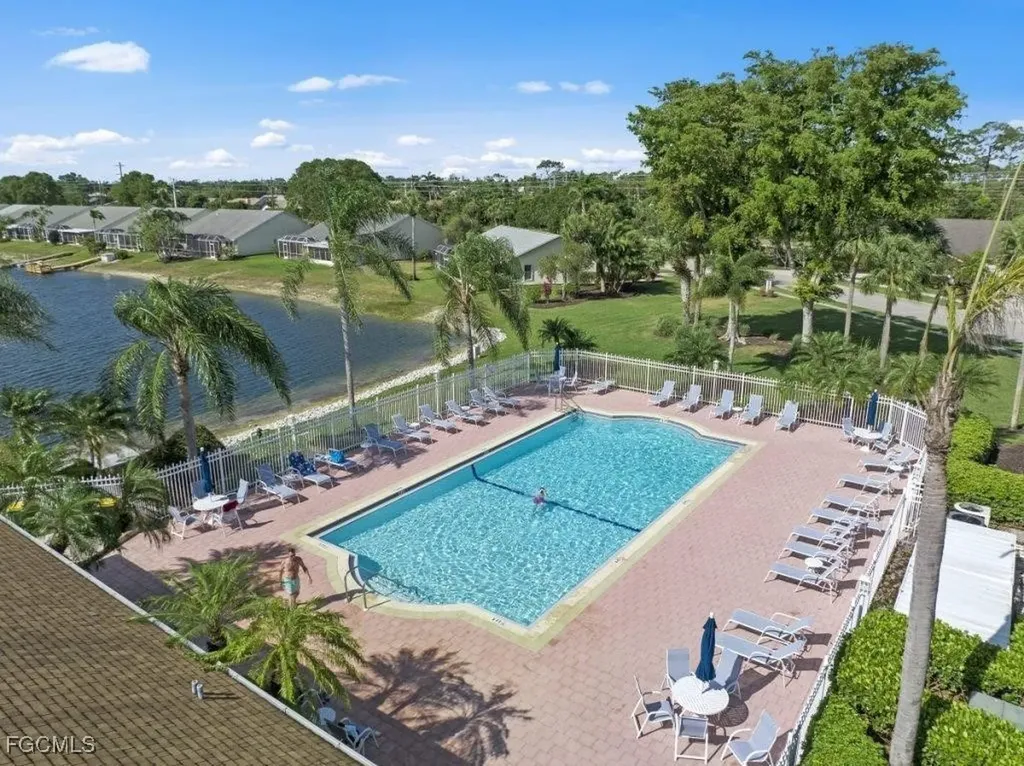 1909 W Crown Pointe Boulevard Naples FL 34112