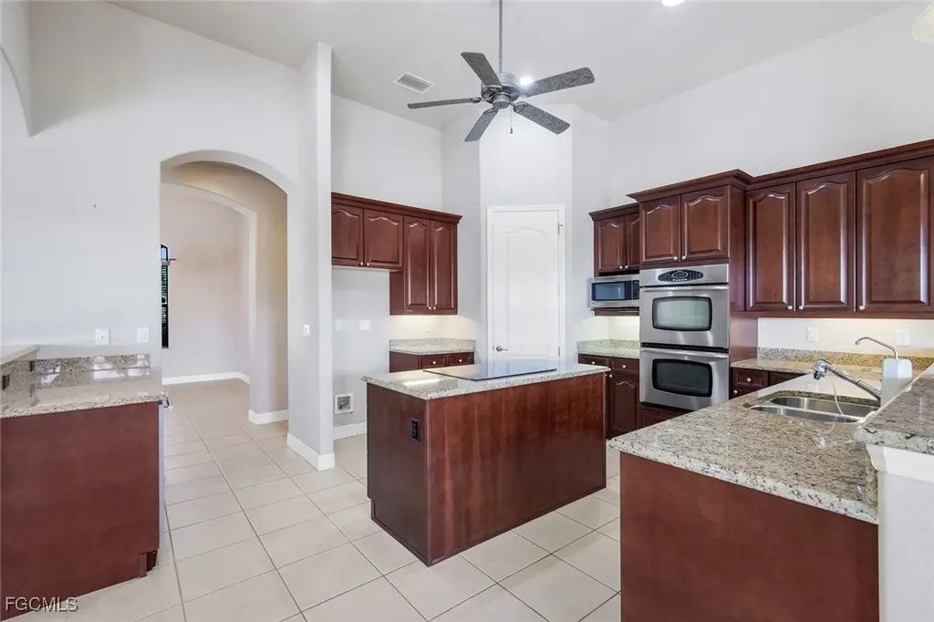 3939 SW 27th Court Cape Coral FL 33914