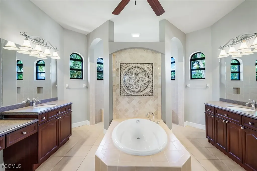 3939 SW 27th Court Cape Coral FL 33914