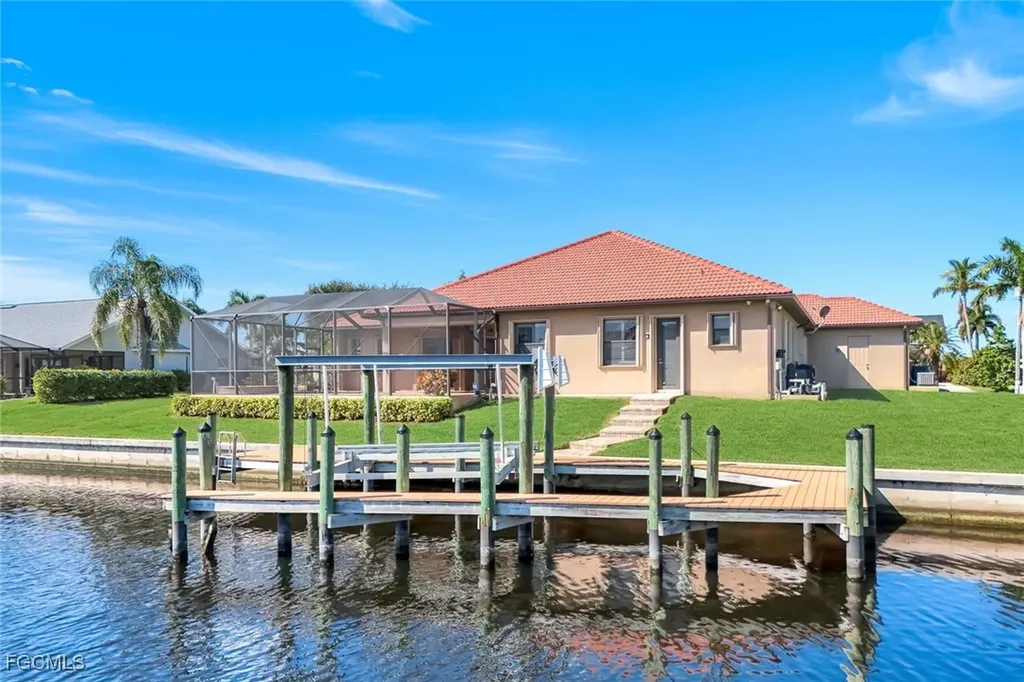 3939 SW 27th Court Cape Coral FL 33914