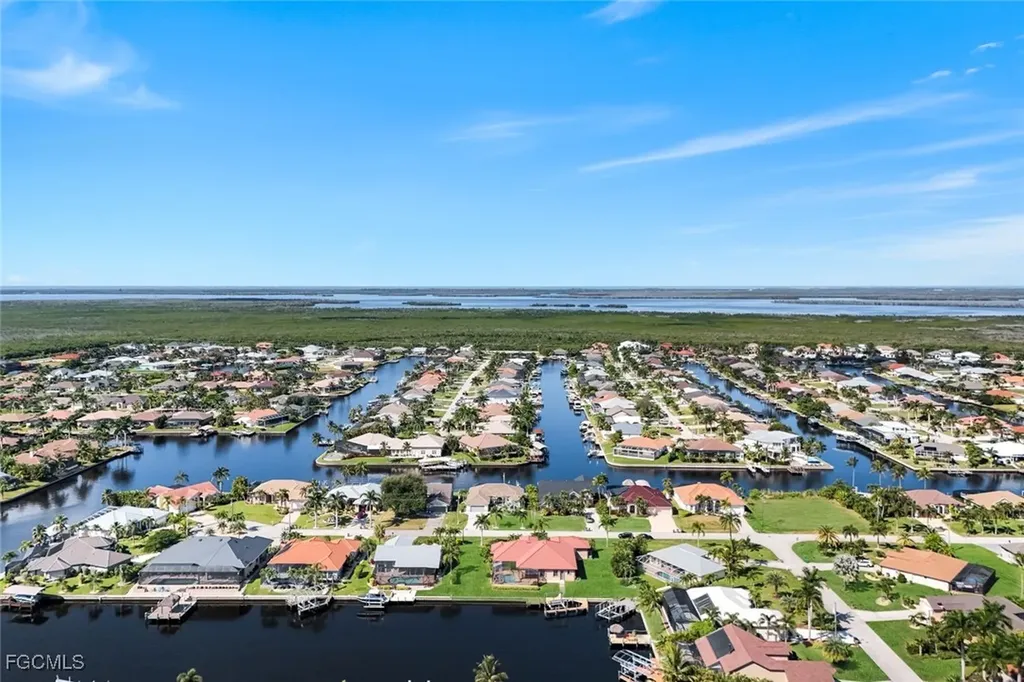 3939 SW 27th Court Cape Coral FL 33914