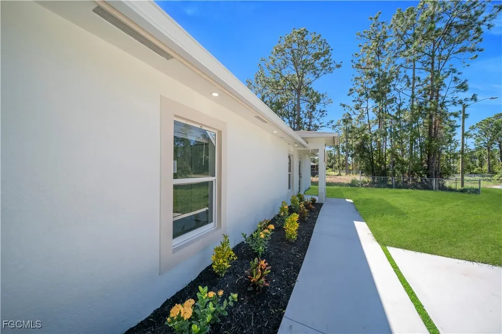 577 Aspen Avenue S Lehigh Acres FL 33974