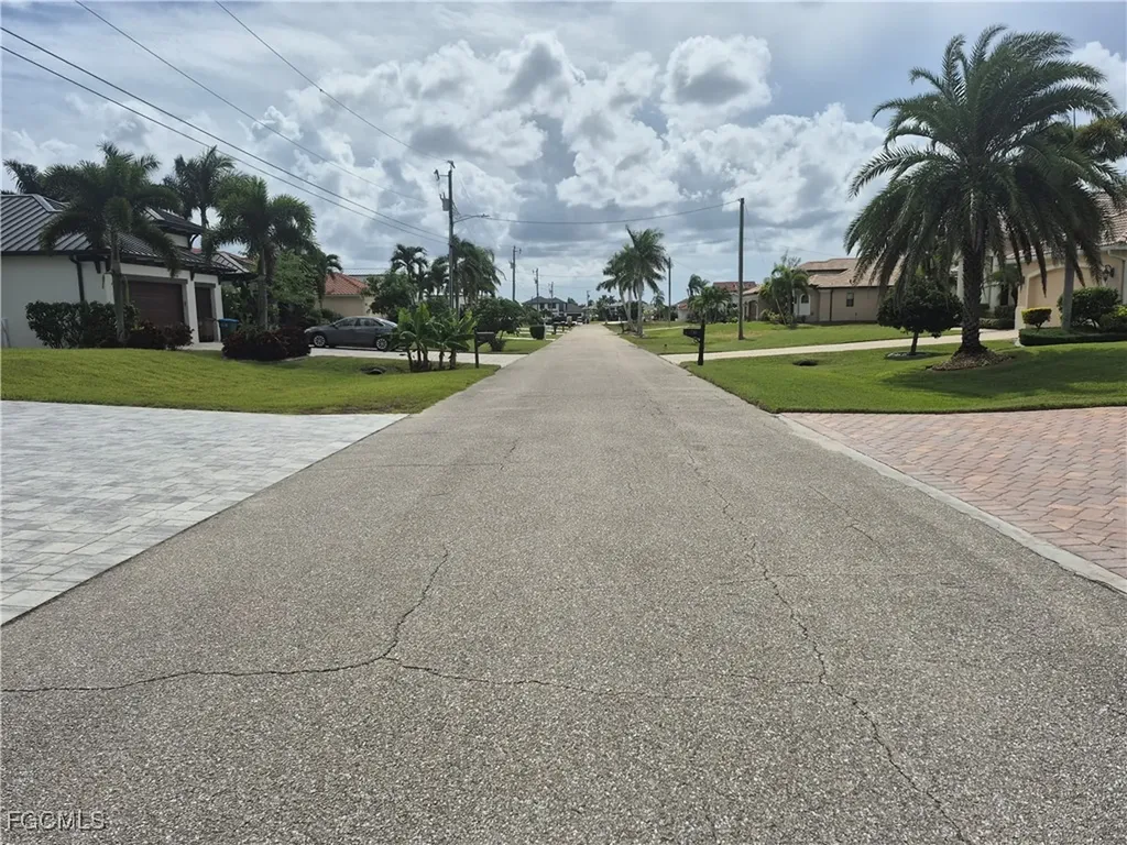 719 NW 39th Avenue Cape Coral FL 33993