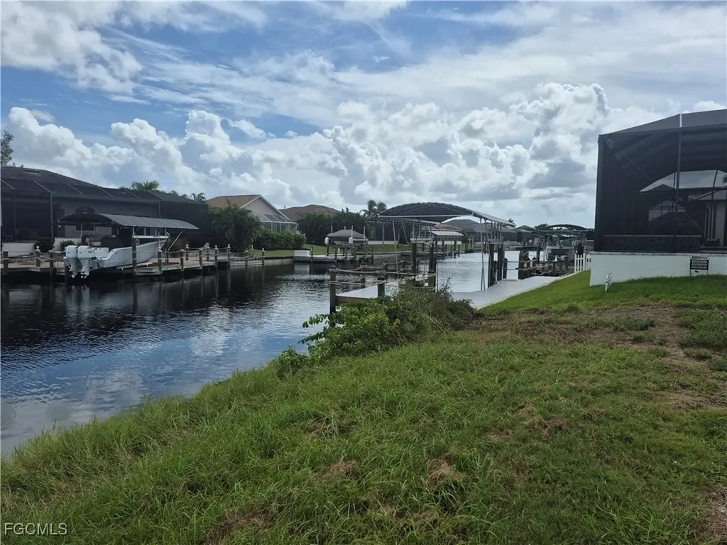 719 NW 39th Avenue Cape Coral FL 33993