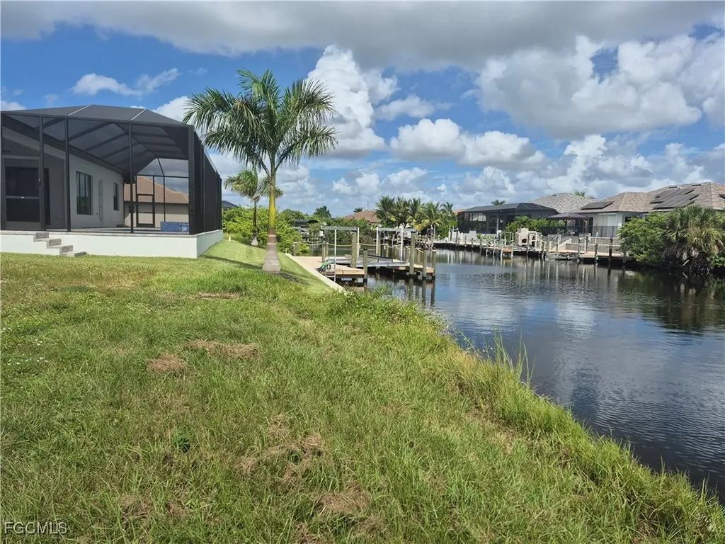 719 NW 39th Avenue Cape Coral FL 33993