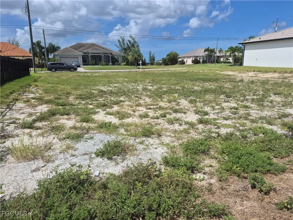 719 NW 39th Avenue Cape Coral FL 33993