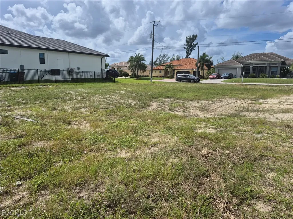 719 NW 39th Avenue Cape Coral FL 33993