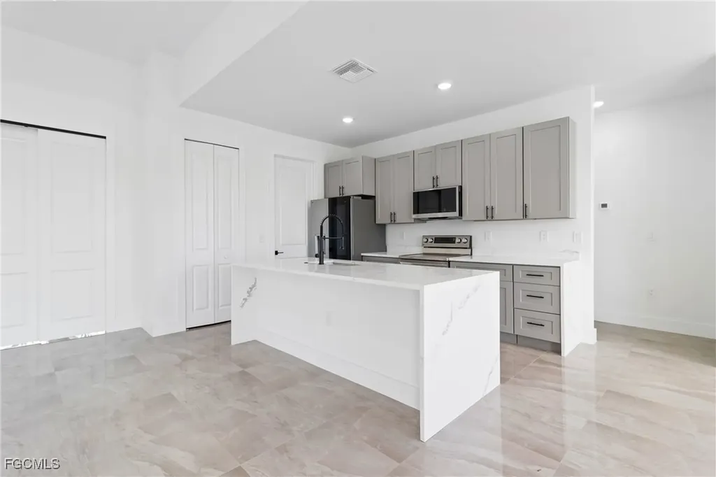 1336 NW 13th Place Cape Coral FL 33993