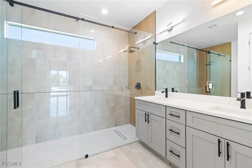 1336 NW 13th Place Cape Coral FL 33993