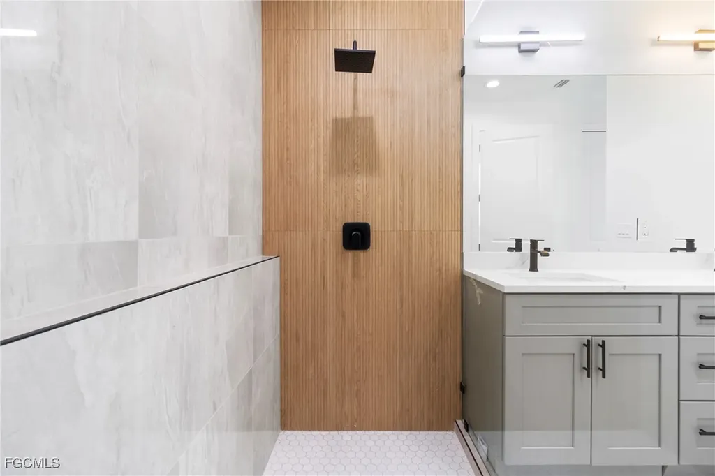 1336 NW 13th Place Cape Coral FL 33993