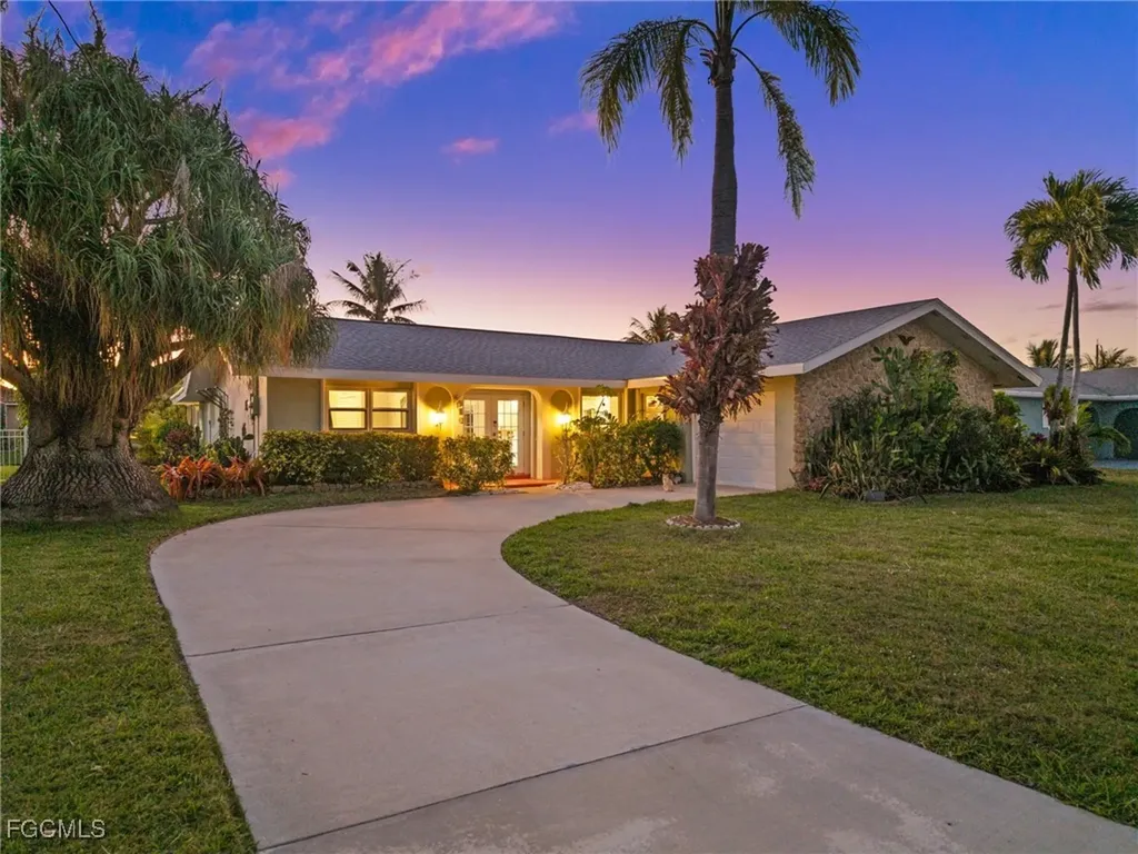 4910 Sorrento Court Cape Coral FL 33904