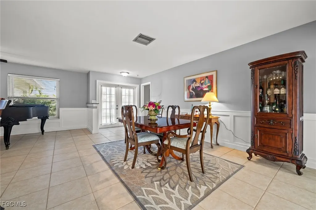 4910 Sorrento Court Cape Coral FL 33904