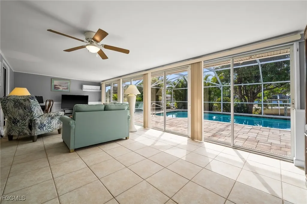 4910 Sorrento Court Cape Coral FL 33904