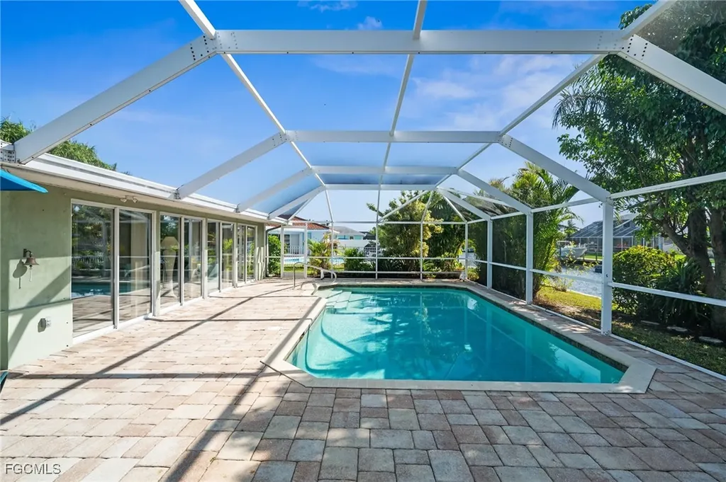 4910 Sorrento Court Cape Coral FL 33904