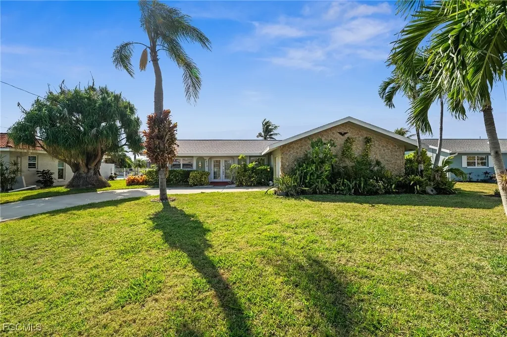 4910 Sorrento Court Cape Coral FL 33904