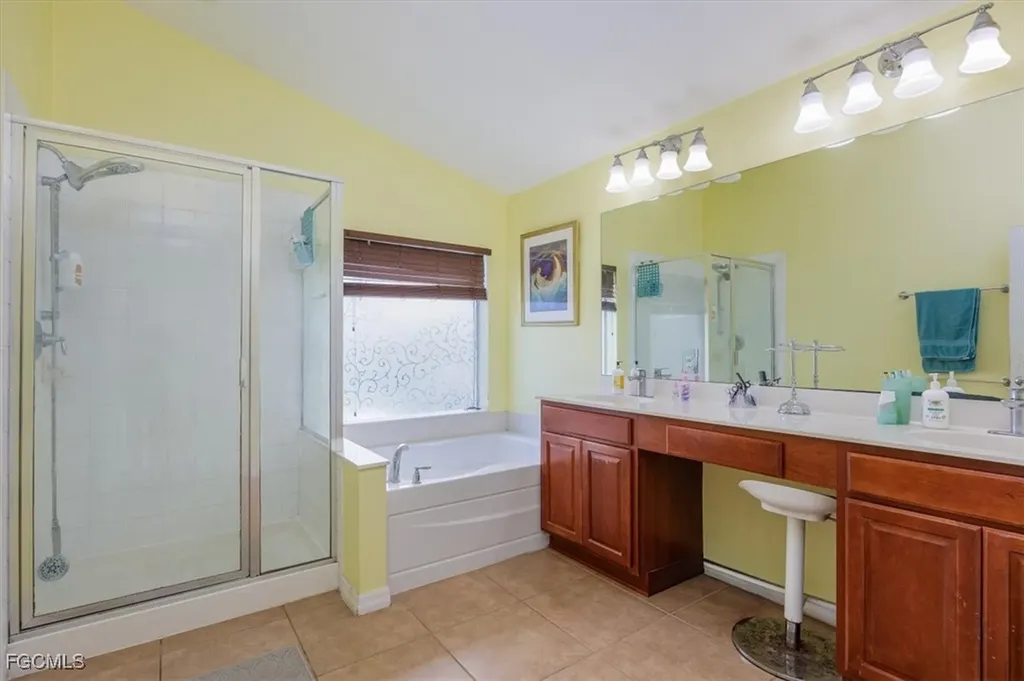 2461 Sutherland Court Cape Coral FL 33991