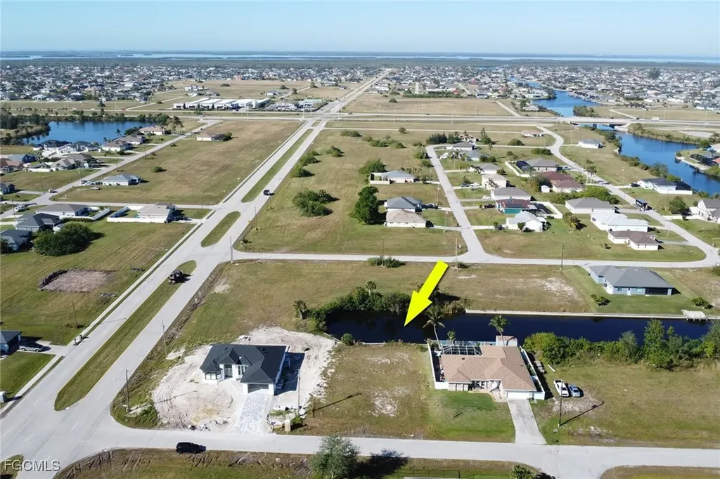 806 NW 28th Place Cape Coral FL 33993