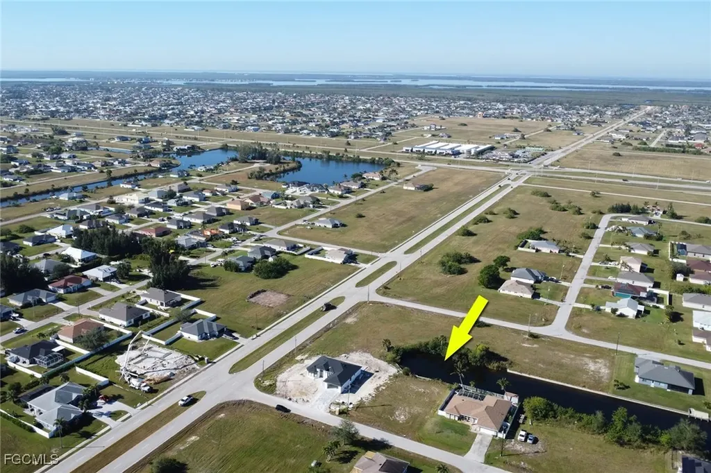 806 NW 28th Place Cape Coral FL 33993