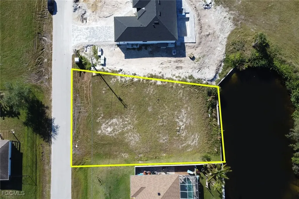 806 NW 28th Place Cape Coral FL 33993