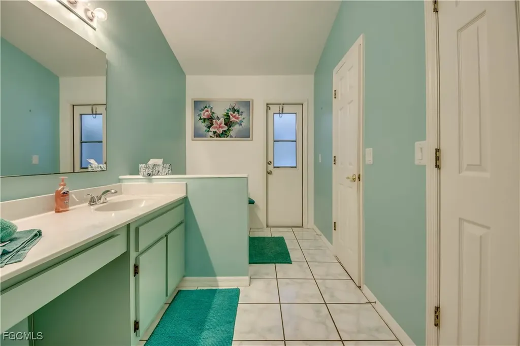 4406 SW 25th Avenue Cape Coral FL 33914
