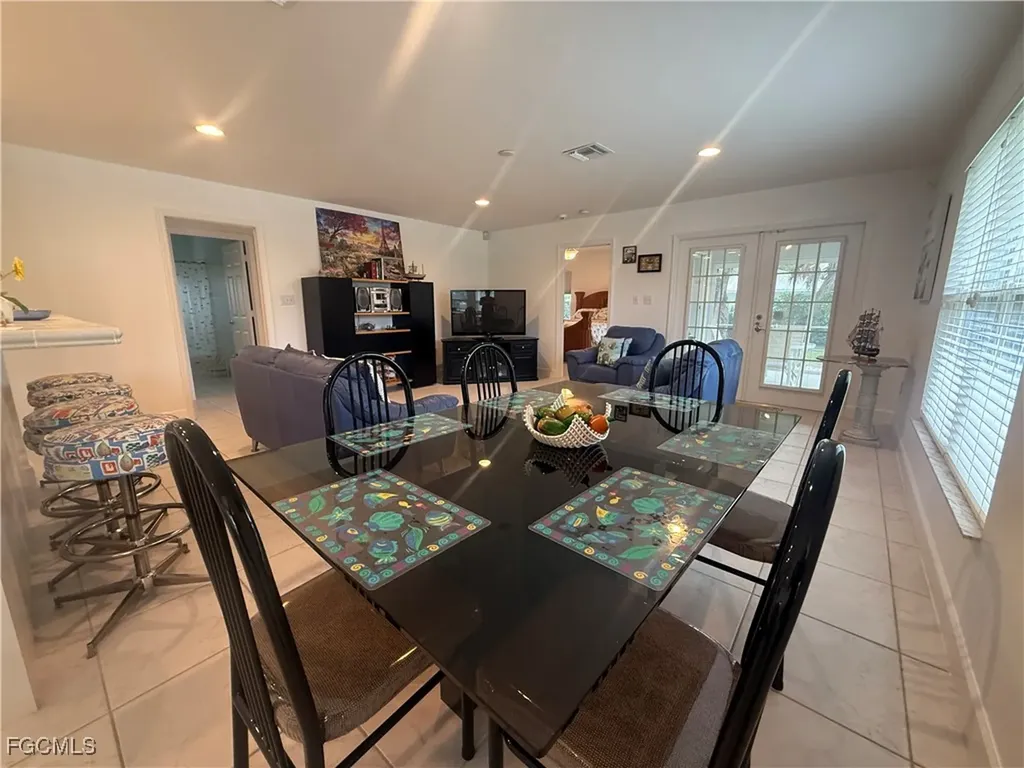 799 94th Avenue N Naples FL 34108