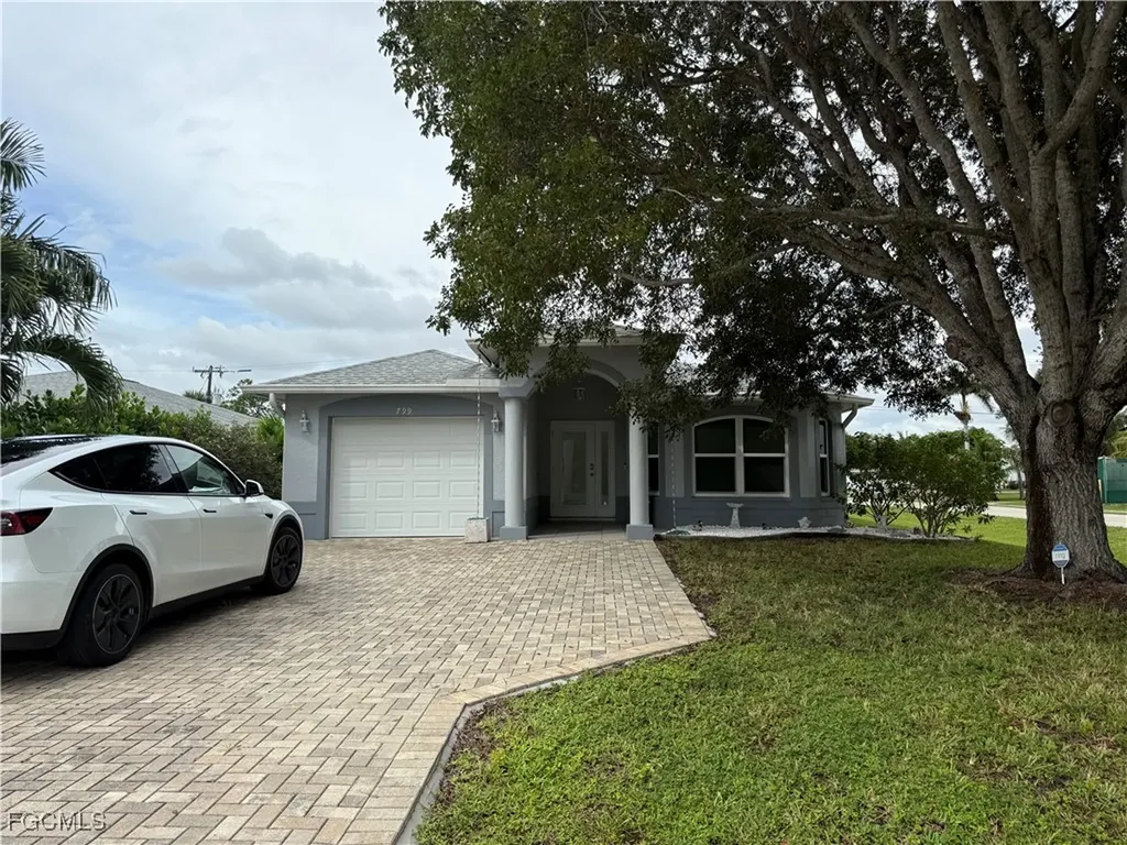 799 94th Avenue N Naples FL 34108