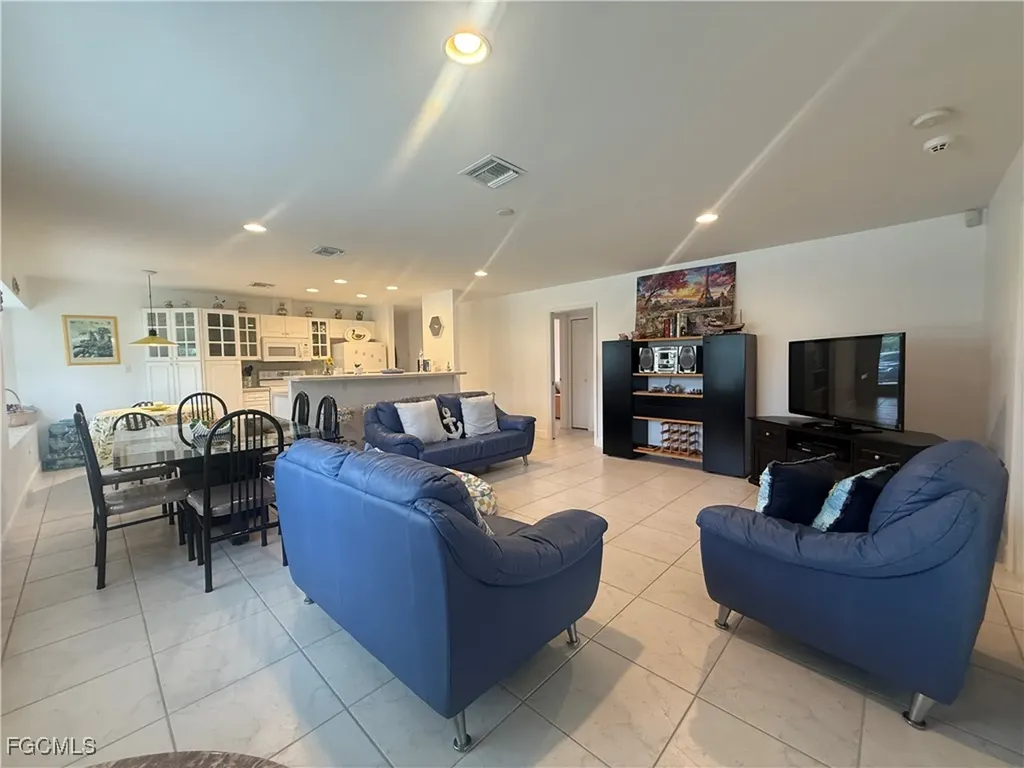 799 94th Avenue N Naples FL 34108
