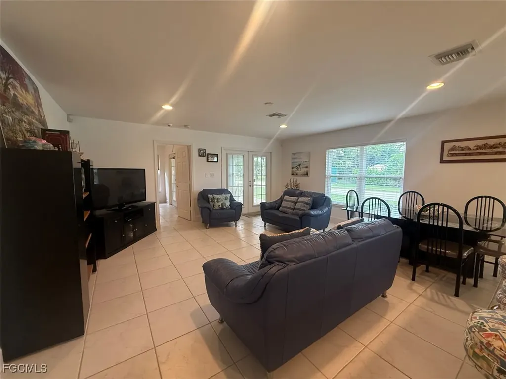 799 94th Avenue N Naples FL 34108