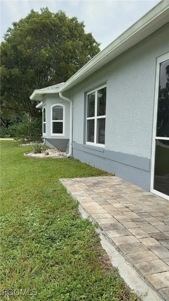 799 94th Avenue N Naples FL 34108