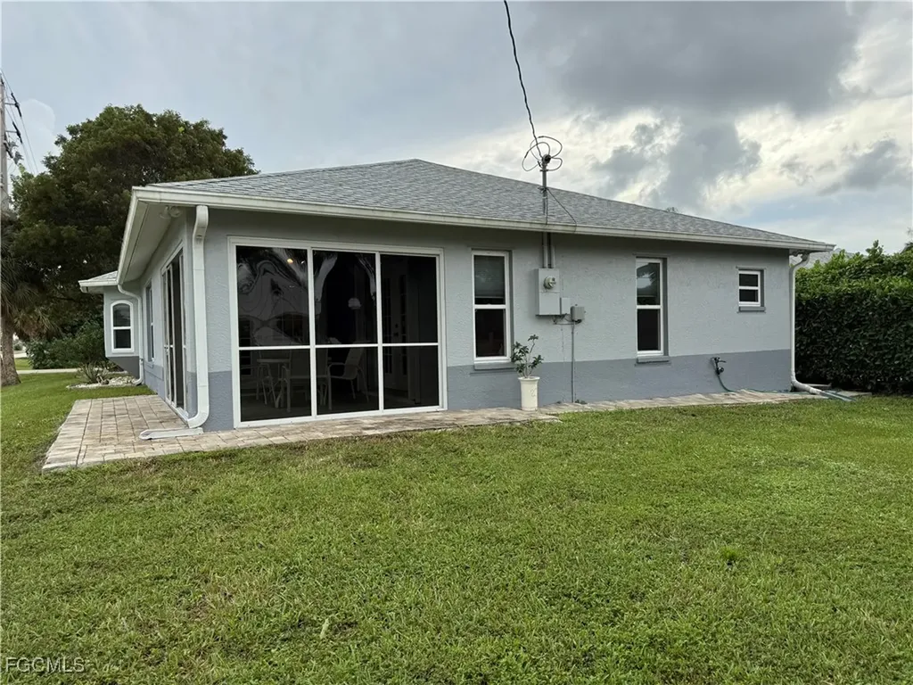 799 94th Avenue N Naples FL 34108