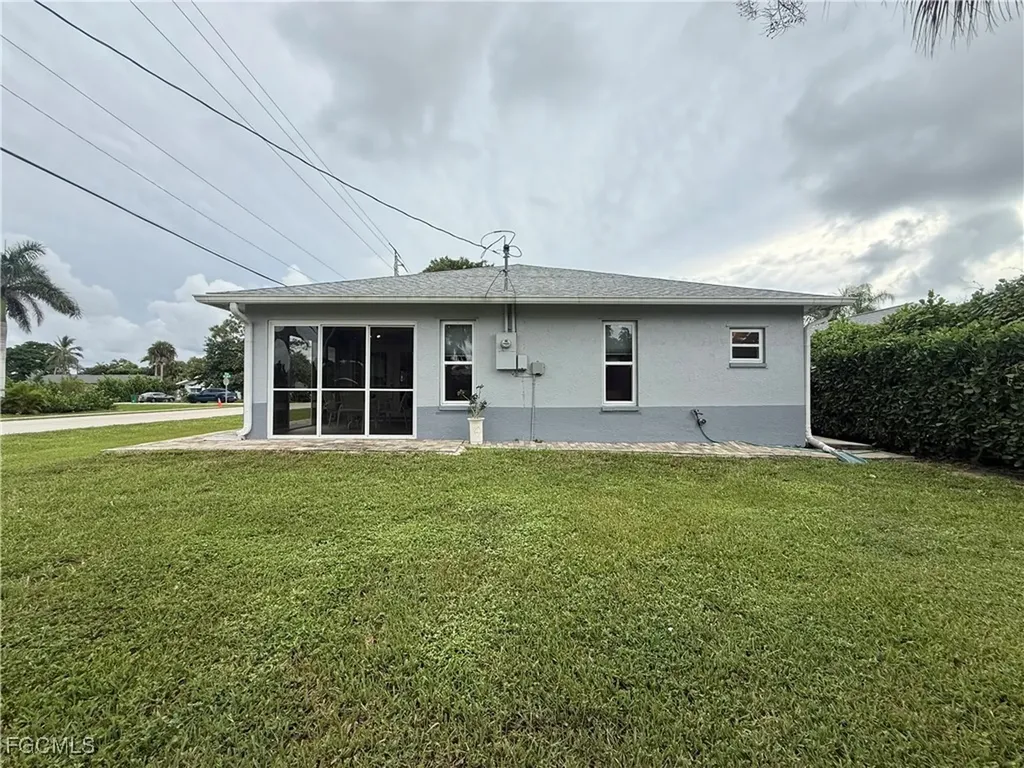 799 94th Avenue N Naples FL 34108