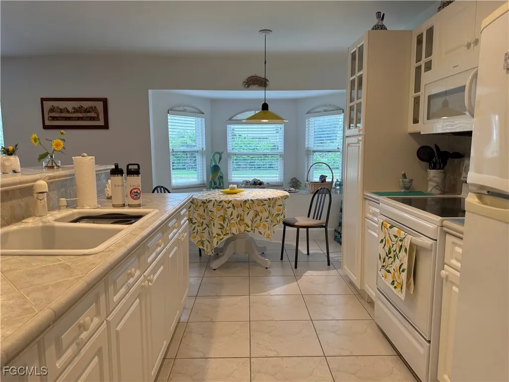799 94th Avenue N Naples FL 34108
