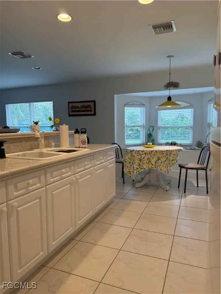 799 94th Avenue N Naples FL 34108