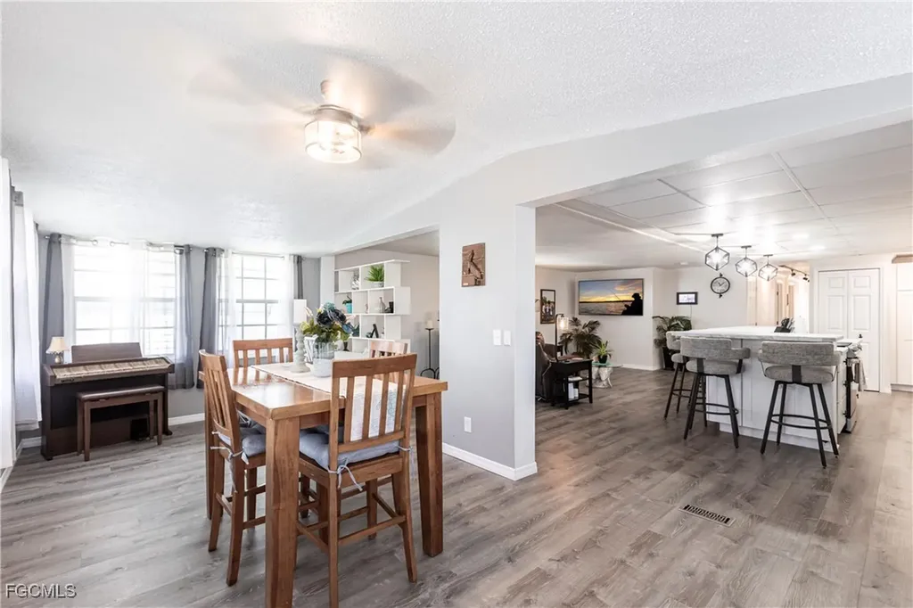 5701 Captain John Smith Loop North Fort Myers FL 33917