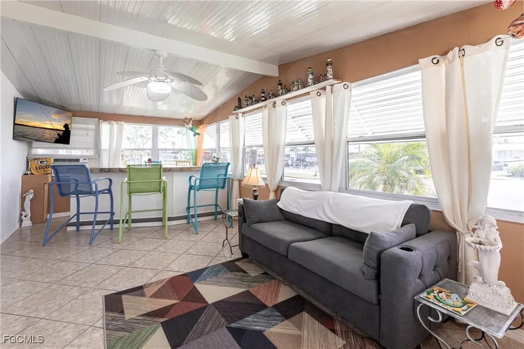 5701 Captain John Smith Loop North Fort Myers FL 33917