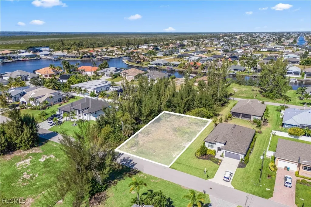 3805 SW 3rd Street Cape Coral FL 33991