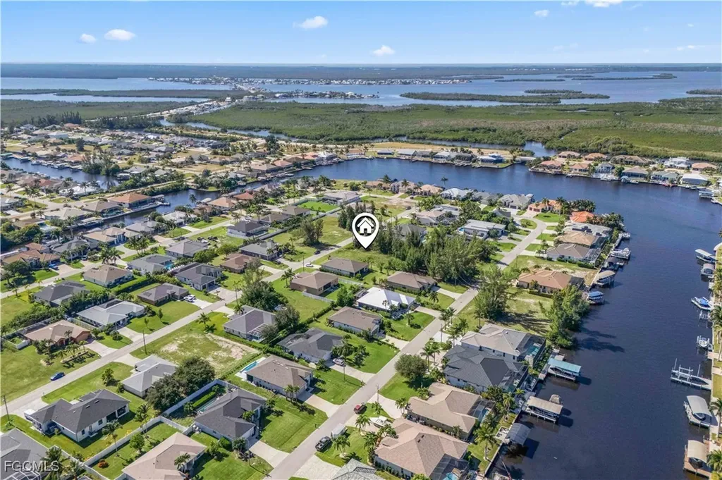 3805 SW 3rd Street Cape Coral FL 33991