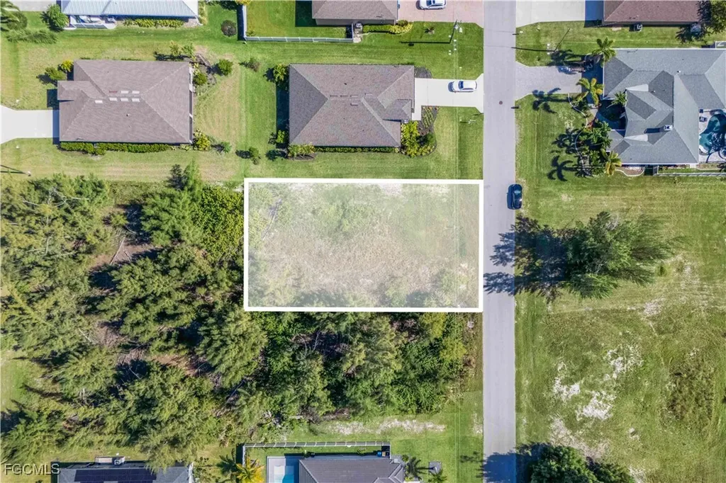 3805 SW 3rd Street Cape Coral FL 33991