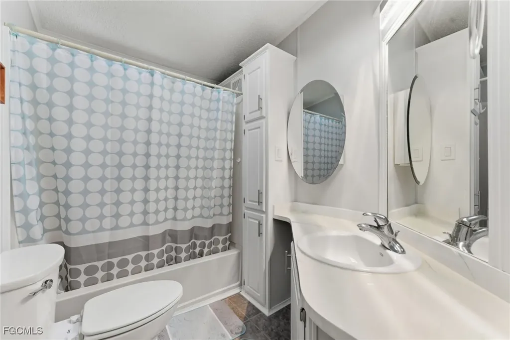 276 Lakeside Drive North Fort Myers FL 33903