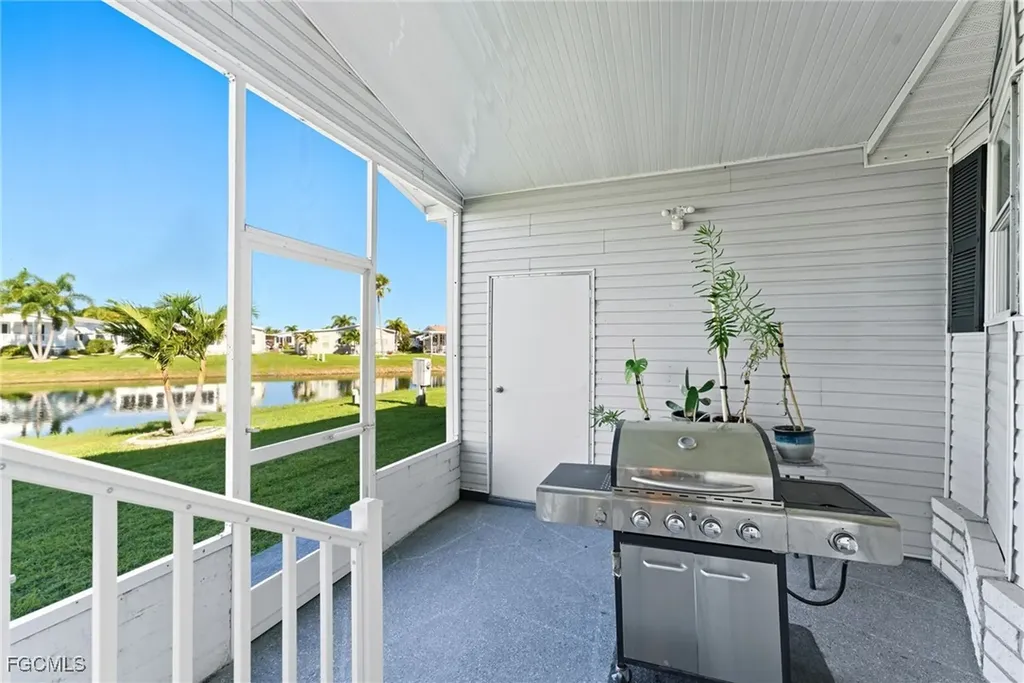 276 Lakeside Drive North Fort Myers FL 33903