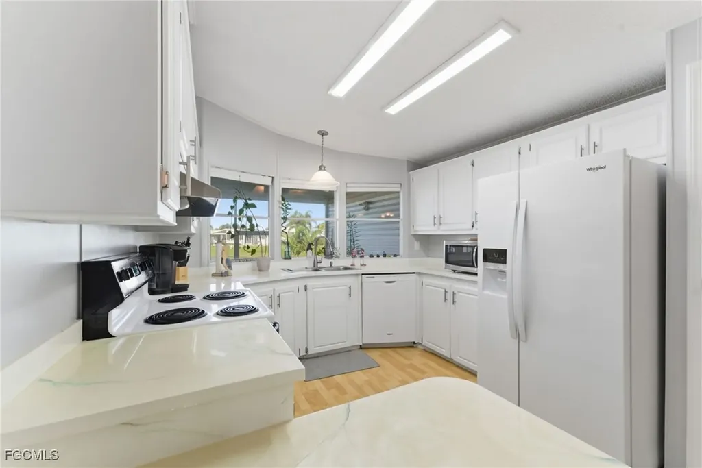 276 Lakeside Drive North Fort Myers FL 33903