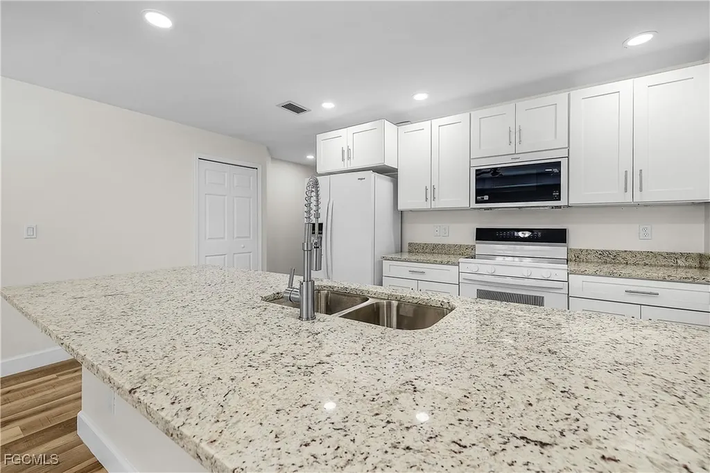 16810/16812 San Edmundo Road Punta Gorda FL 33955
