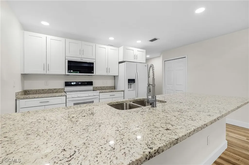 16810/16812 San Edmundo Road Punta Gorda FL 33955