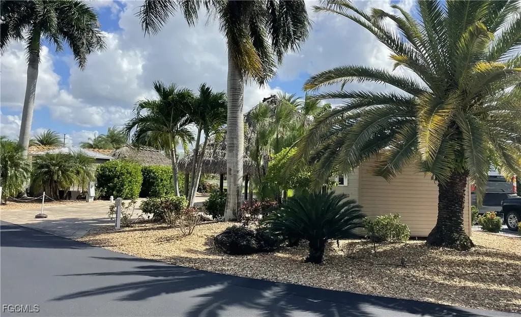 10316 Fire Flag Trail Fort Myers FL 33905