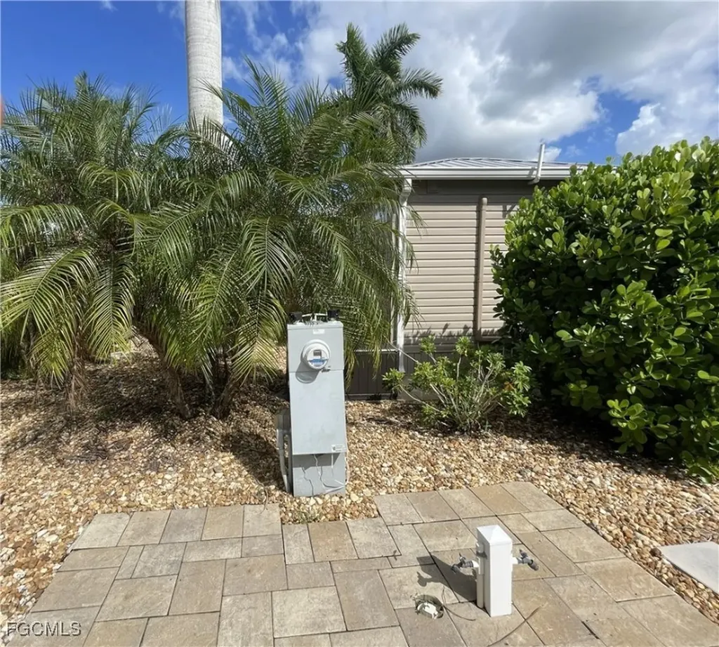 10316 Fire Flag Trail Fort Myers FL 33905