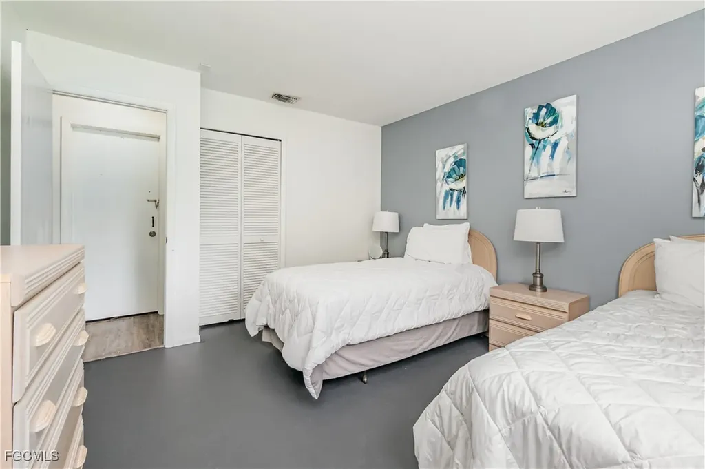 2133 SW 5th Avenue Cape Coral FL 33991