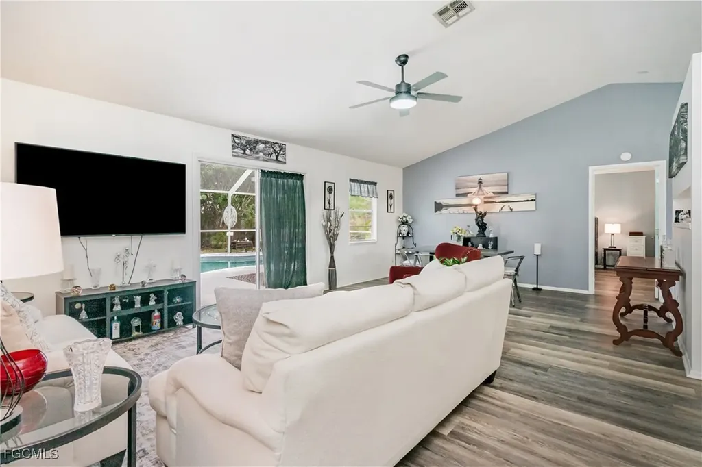 2133 SW 5th Avenue Cape Coral FL 33991