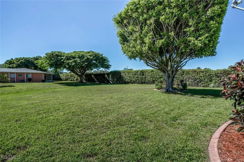 2164 Leisure Lane Fort Myers FL 33907