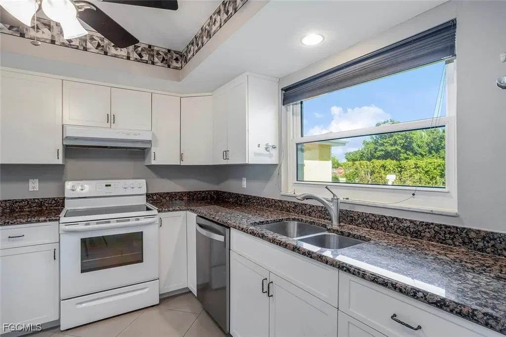 2164 Leisure Lane Fort Myers FL 33907